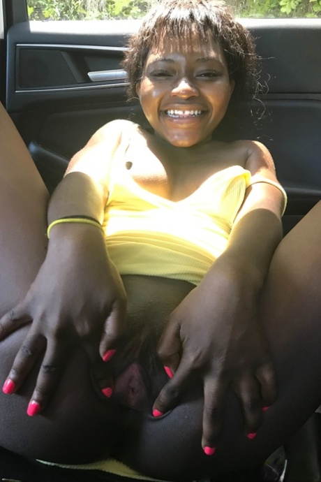 African Teen Blowjob 18+ free naked pics